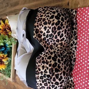 5 pair of Secret treasures lounge bras